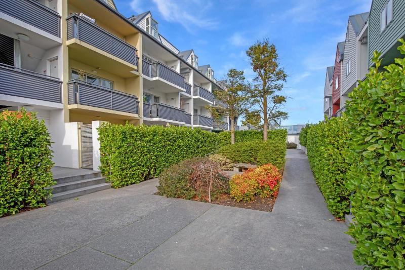 Urban Oasis - Christchurch Holiday Home - image 1