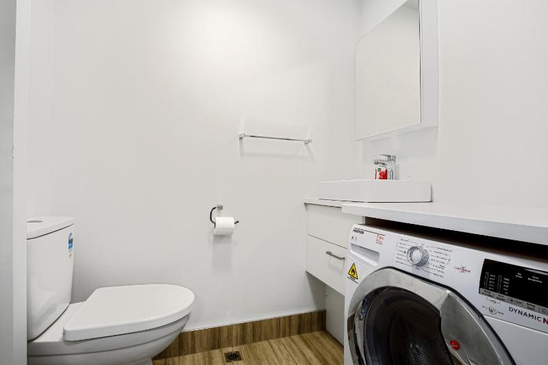 Urban Oasis - Christchurch Holiday Home - image 10