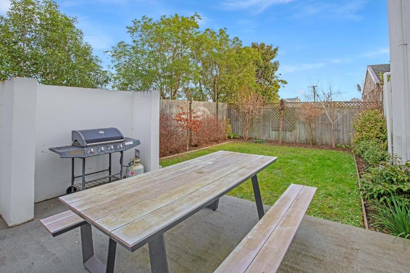 Urban Oasis - Christchurch Holiday Home - image 24
