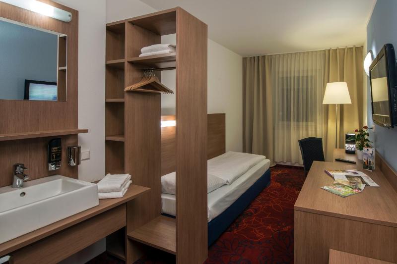 Comfort Single Room image 2