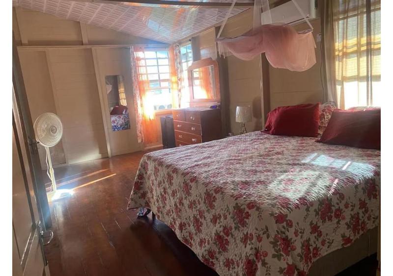 D'Aguiar Park Home - image 10