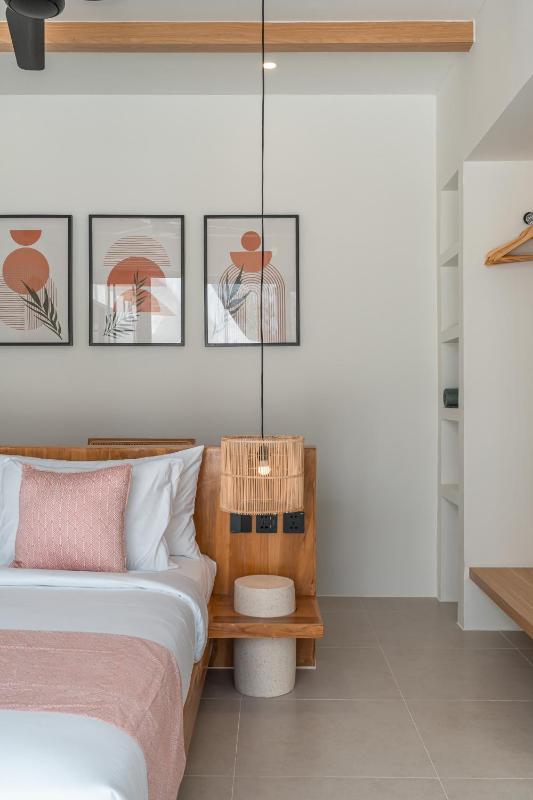 Modern Chic 1-Bedroom & 2-Bedroom Pool Villas Near Bingin Beach - image 4