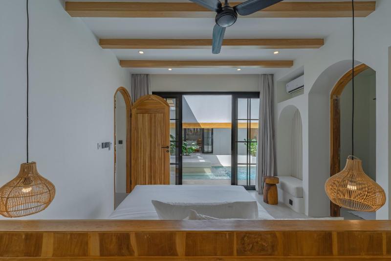 Modern Chic 1-Bedroom & 2-Bedroom Pool Villas Near Bingin Beach - image 10