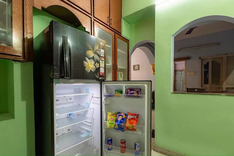 Beach villa service apartment - image 16