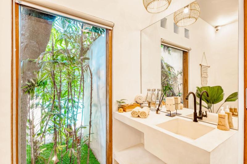 Villa Indigo - 5-BDR with huge pool and garden - image 2