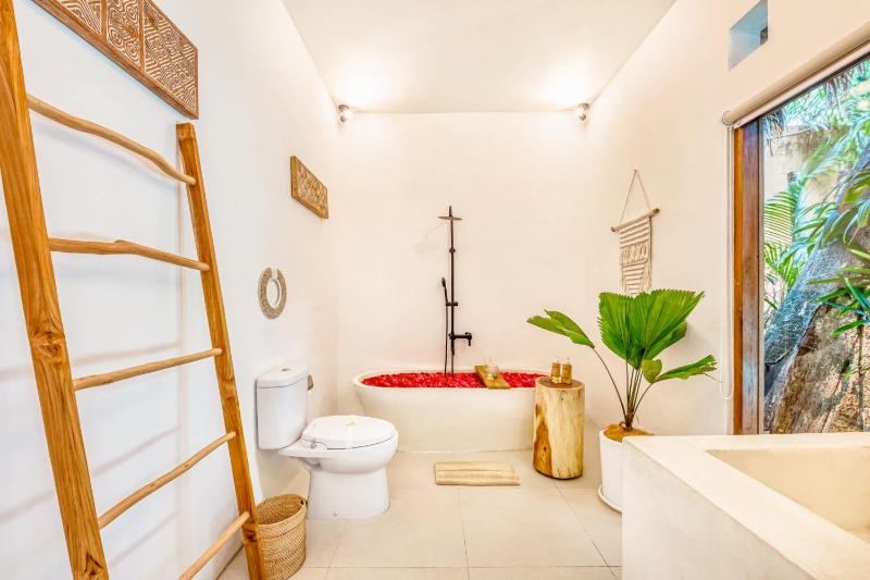 Villa Indigo - 5-BDR with huge pool and garden - image 8
