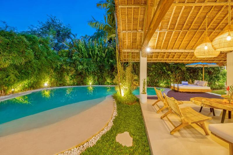Villa Indigo - 5-BDR with huge pool and garden - image 21
