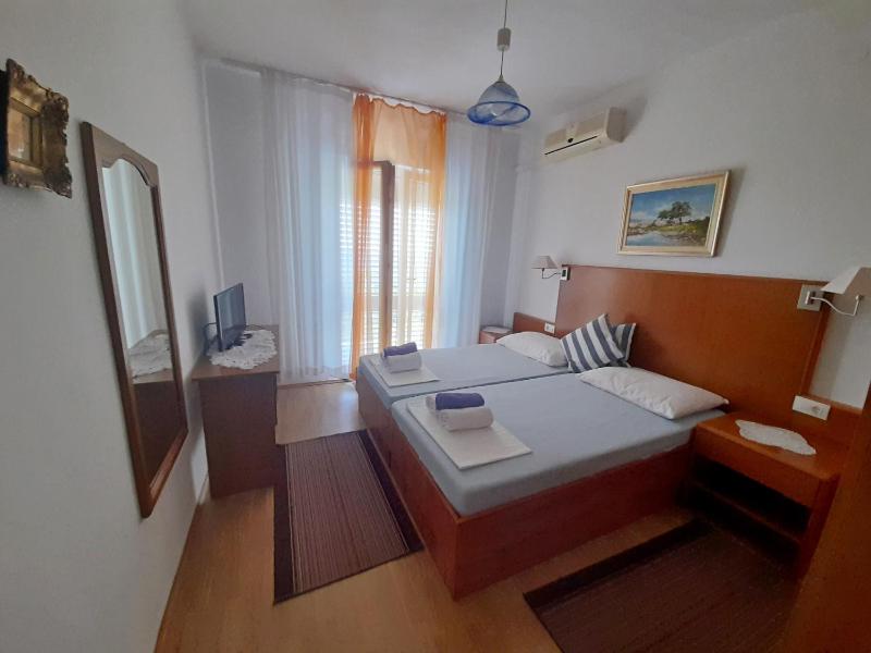 Apartments Neonila - image 35