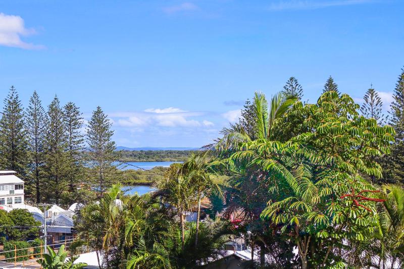 Yamba Towers 2 - image 16