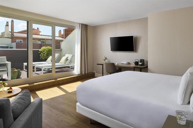 NH Sants Barcelona - image 1