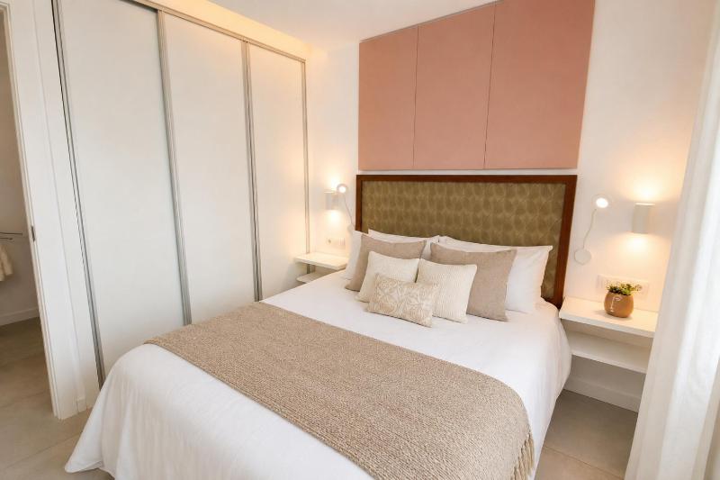 Riviera del Sol walking distance to the beach - image 11