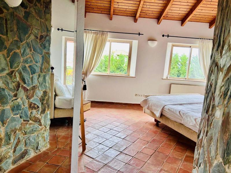 Villa with pool sea views and beach access - image 40