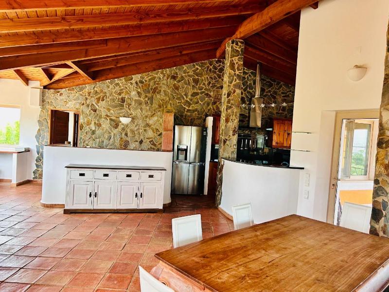 Villa with pool sea views and beach access - image 24