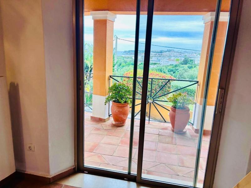 Villa with pool sea views and beach access - image 16
