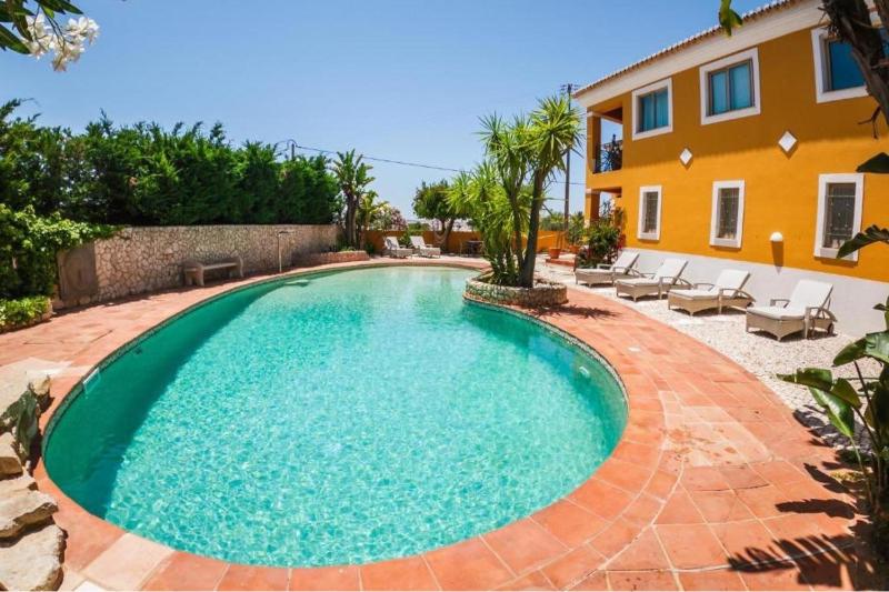 Villa with pool sea views and beach access - image 22