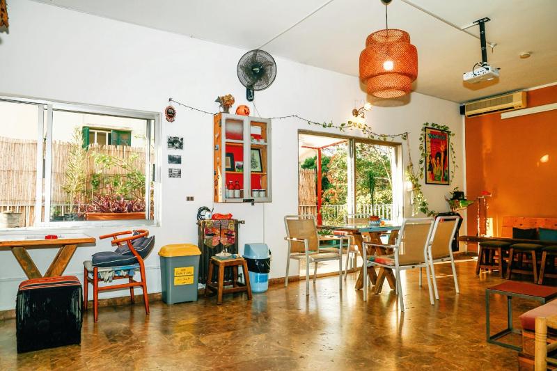 Hostel Beirut - image 1