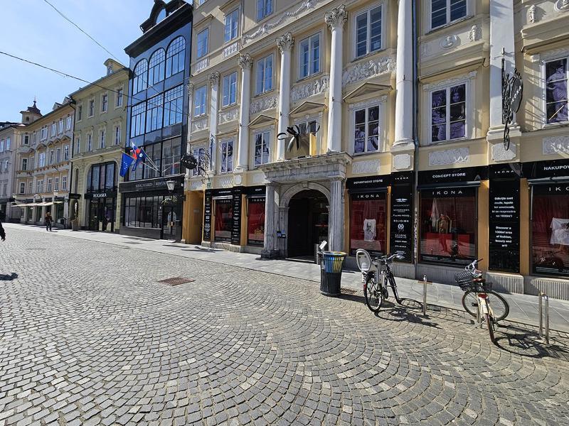 Ula Apartment Tour As By Town Hall in Ljubljana center - image 7