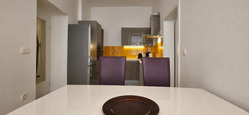 Ula Apartment Tour As By Town Hall in Ljubljana center - image 10