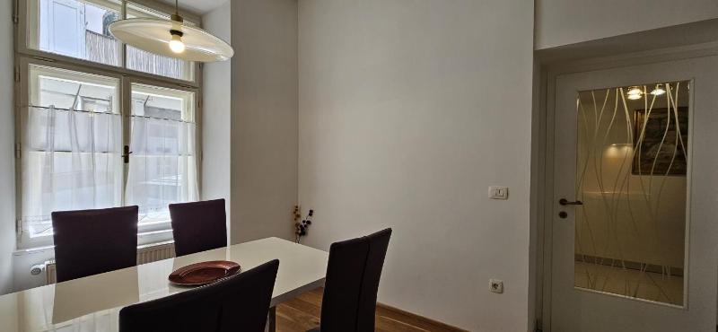 Ula Apartment Tour As By Town Hall in Ljubljana center - image 5