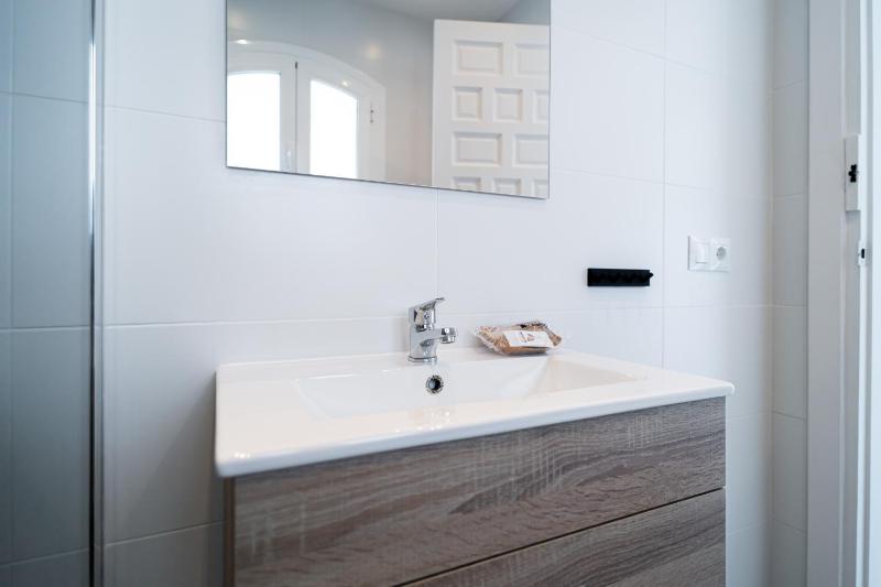 Verano Azul Casa Monica - Apartment with Sea Views & Pool Access - image 15