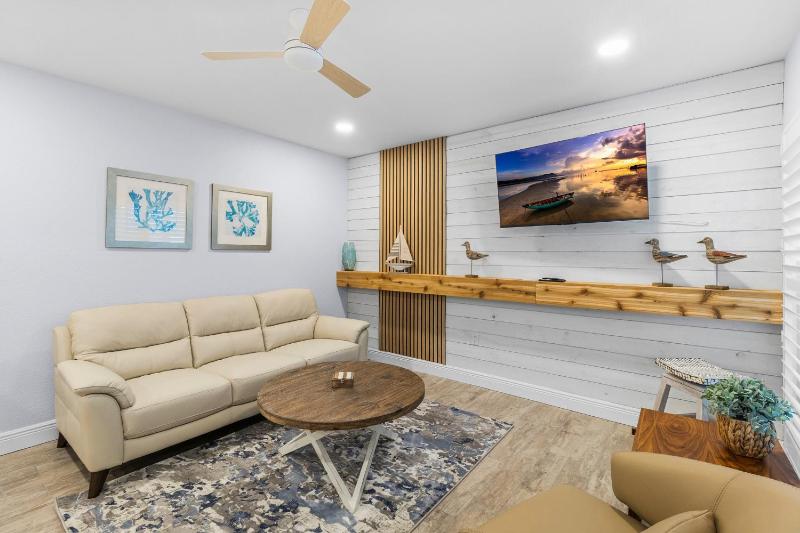 Coastal Comfort at Madeira Beach Yacht Club #175A - image 5