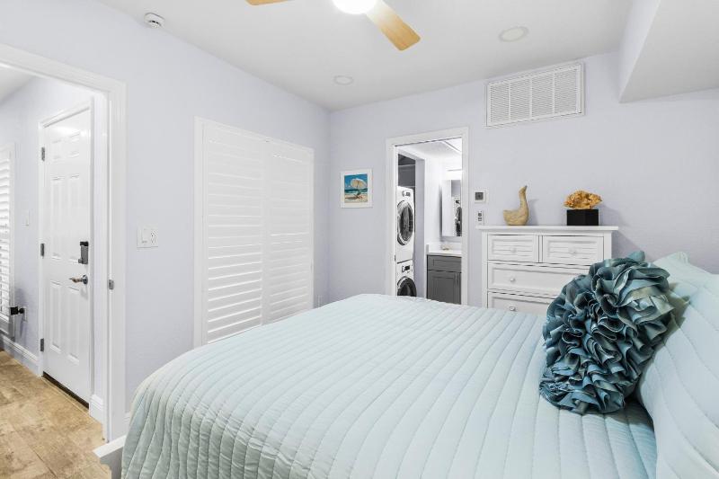Coastal Comfort at Madeira Beach Yacht Club #175A - image 22