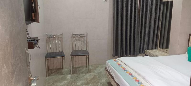 Vishwa hotel and lodging - image 10