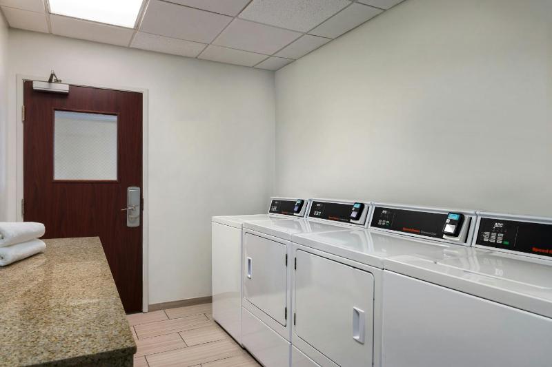 SpringHill Suites by Marriott Tampa Brandon - image 42