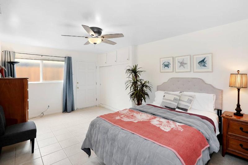304 - 35th Street - image 32