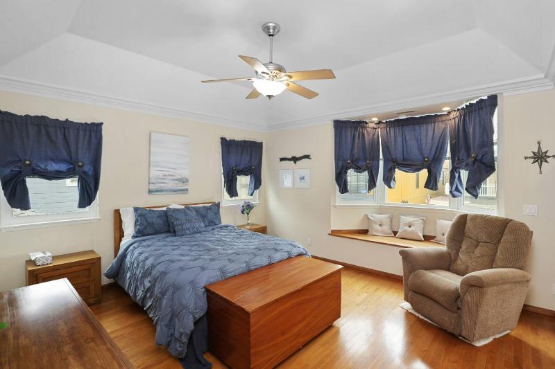 304 - 35th Street - image 38