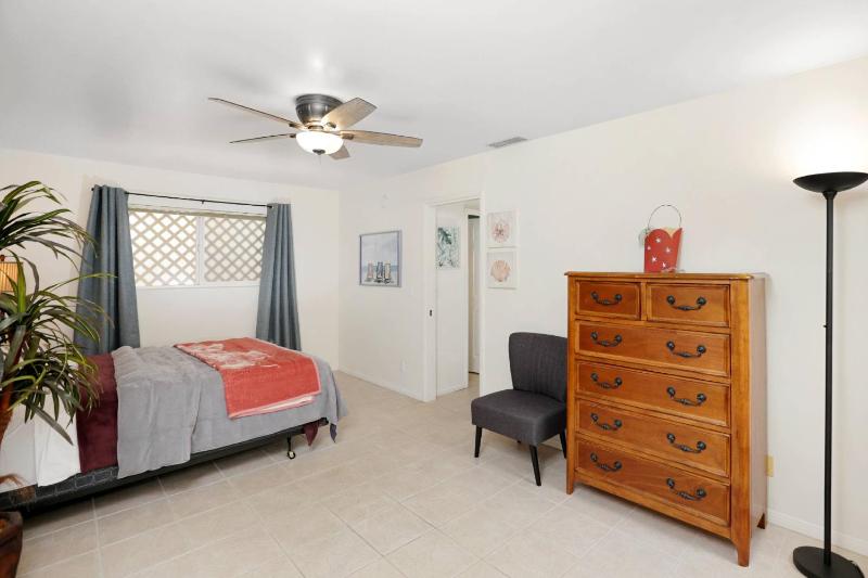 304 - 35th Street - image 22