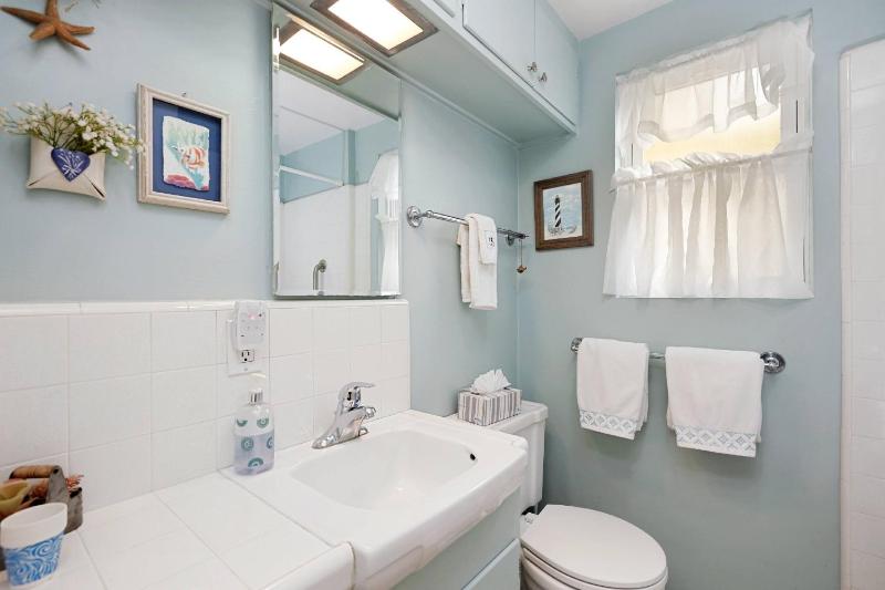304 - 35th Street - image 30