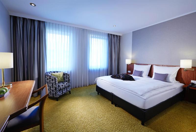 Classic Double Room image 1