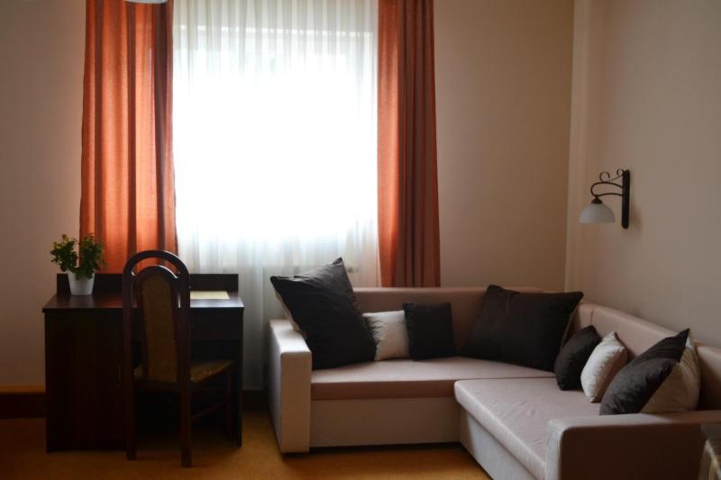 Family Room image 3