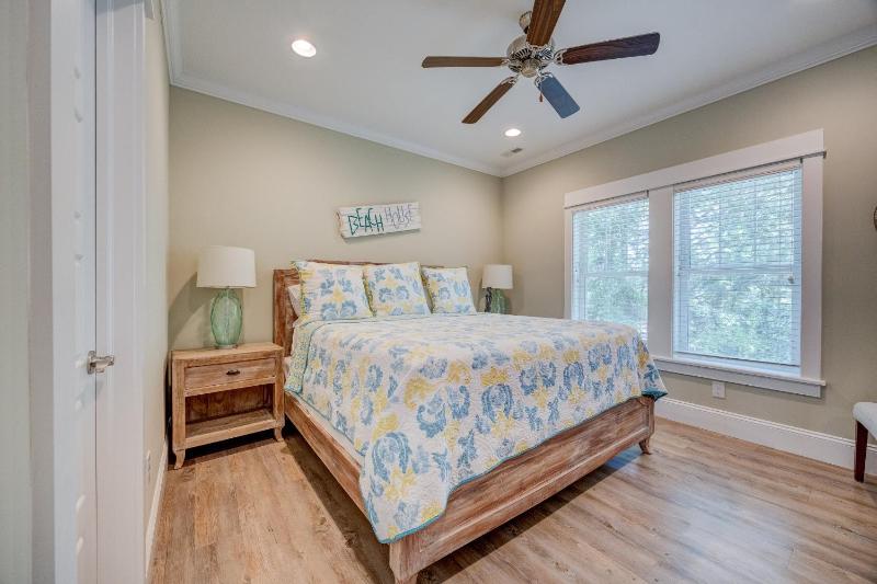 1327 - Seaglass Retreat - image 32