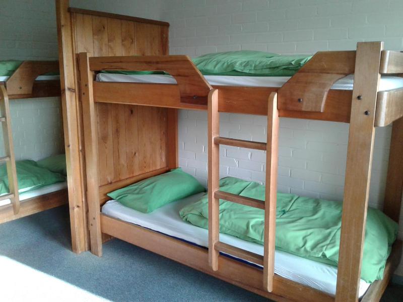 Quadruple Room with Shared Bathroom image 4