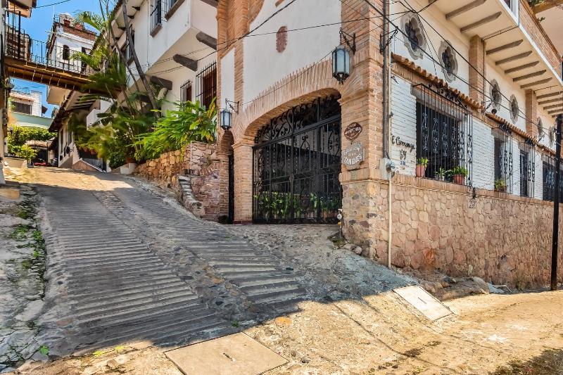 Casa Ciclamor | 4BR/5BA Puerto Vallarta w/ Pool Patio - image 14