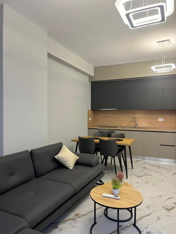 Elite Seaside Apartment - image 5