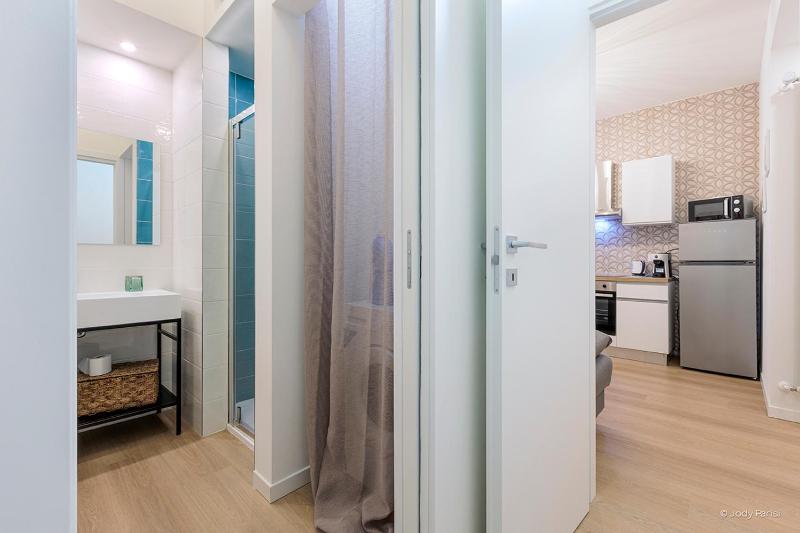 Emerald BGY Charme Suite - image 15