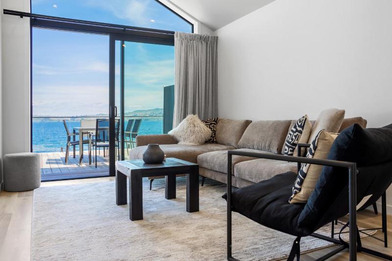 Roam Taupo Upper Terrace Unit 3 - Spa Pool - image 47