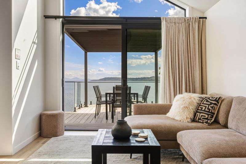 Roam Taupo Upper Terrace Unit 3 - Spa Pool - image 5