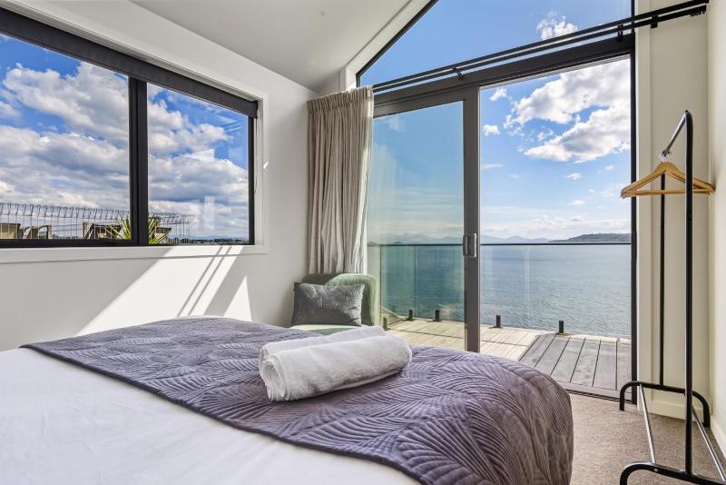 Roam Taupo Upper Terrace Unit 3 - Spa Pool - image 6