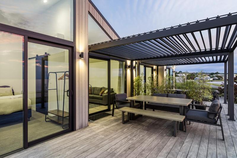 Roam Taupo Lake Front Unit 2 - Spa Pool - image 48