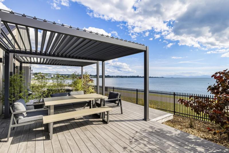 Roam Taupo Lake Front Unit 2 - Spa Pool - image 26