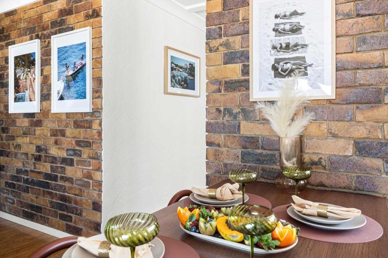 Retro Coastal Retreat with Pool and Kings Beach Views - image 11