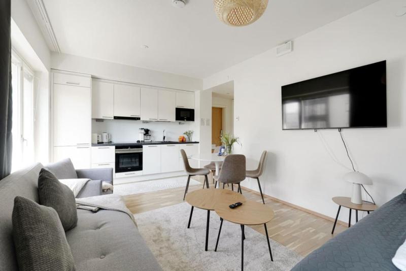 Modern condo in Mall of Tripla - image 10