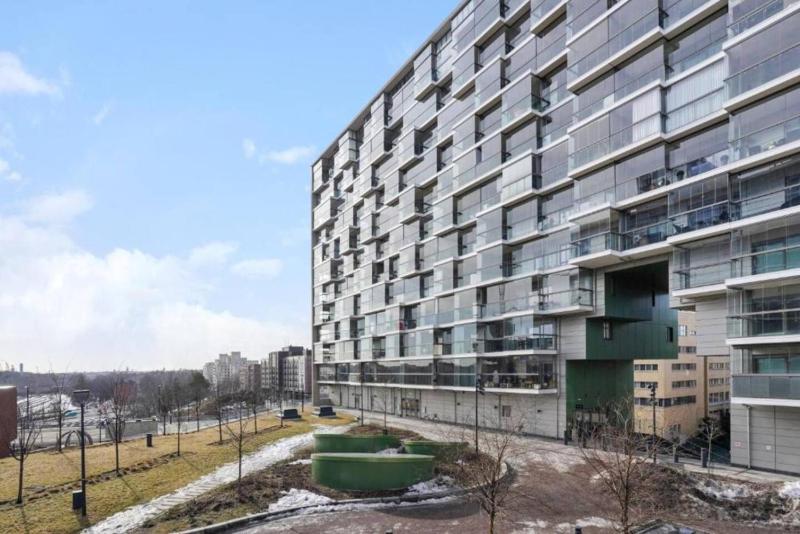 Modern condo in Mall of Tripla - image 12