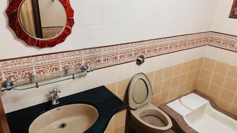 Luxstaykochi -Luxury Villa Near JLN Metro - image 23