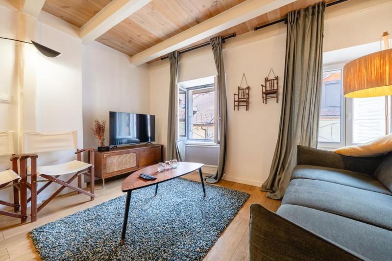 Beautiful apartment in the heart of Annecy - image 30