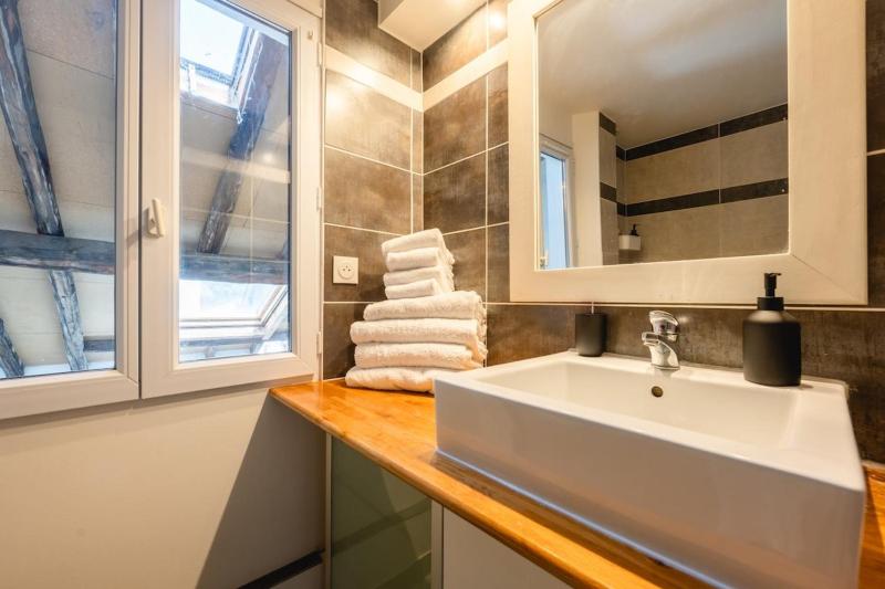 Beautiful apartment in the heart of Annecy - image 29